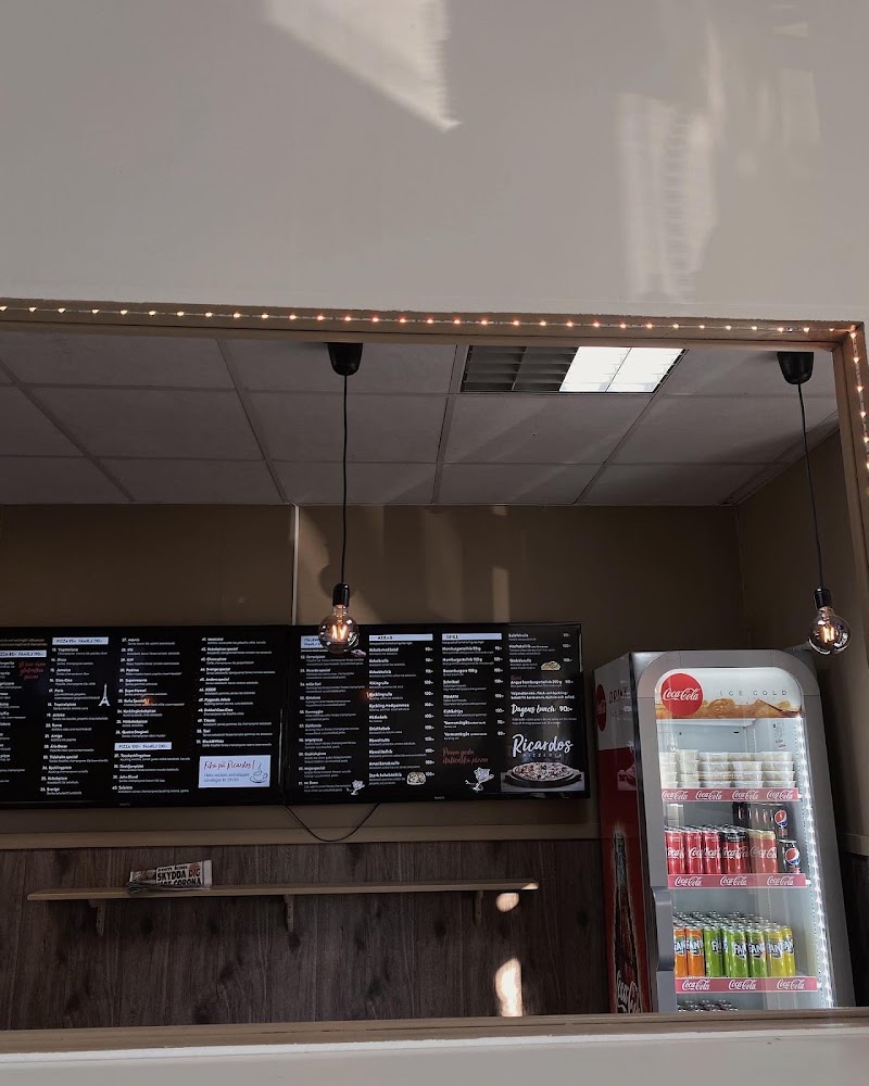 Ricardos Pizzeria
