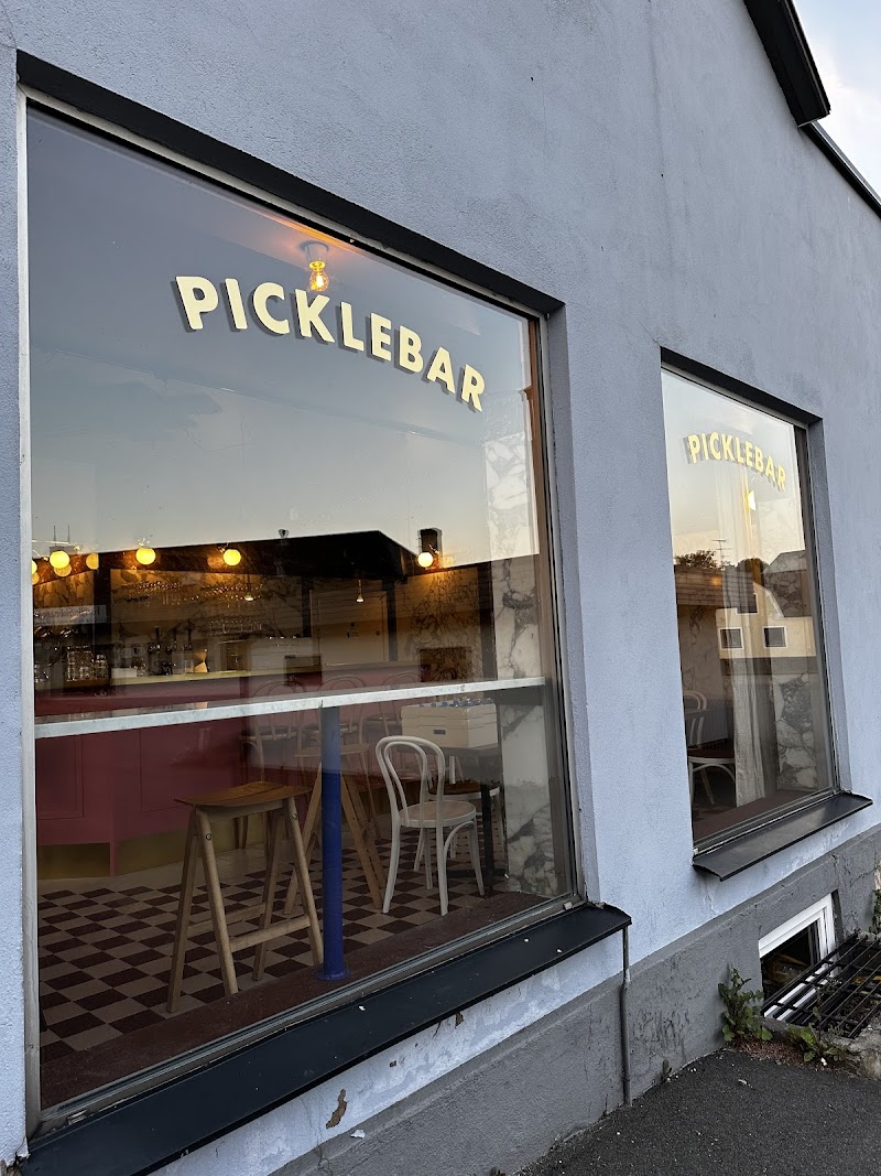 PICKLEBAR