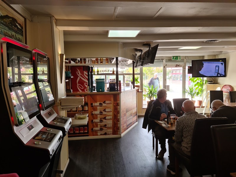 Hallsta Pizzeria & Grill